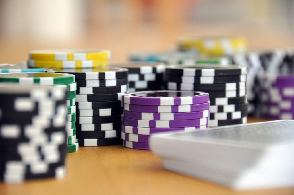 From Robinhood to Roulette: Gamified Risk in the Digital Age